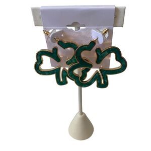 Marbled Green & Gold Shamrock Earrings. Perfect for St.Paddy’s Day!